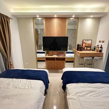 M&M Condostay At Shore 2 Residences Tower 2 Pasay City Manila Kültér fotó