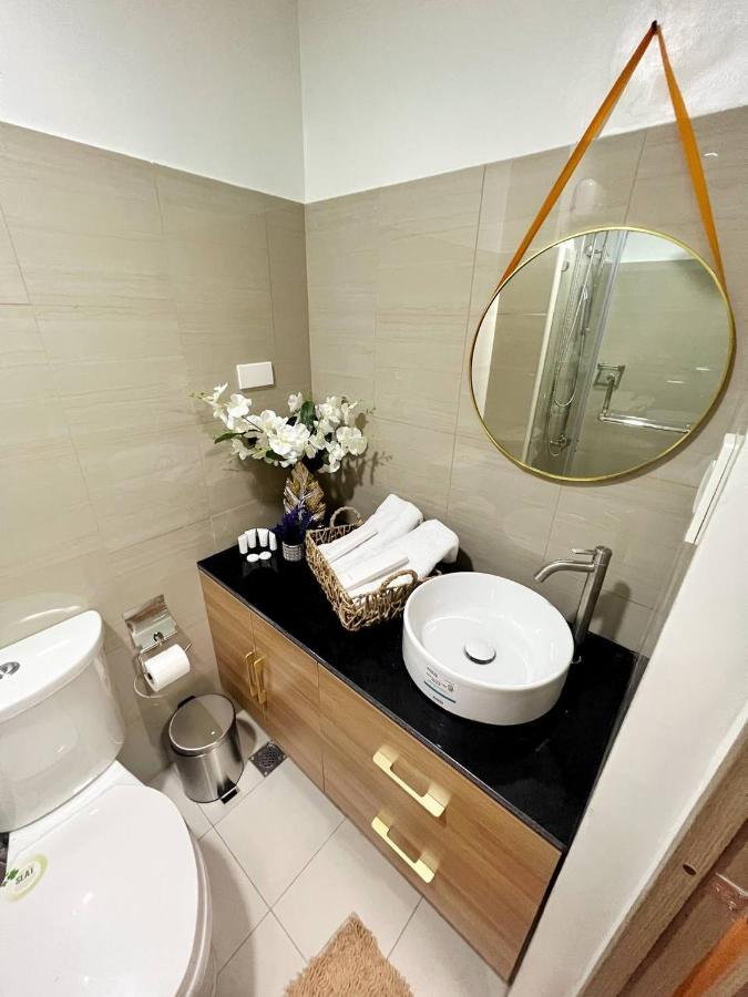 M&M Condostay At Shore 2 Residences Tower 2 Pasay City Manila Kültér fotó